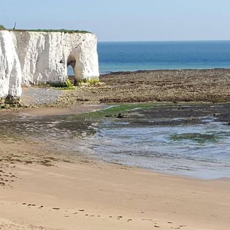 Captain'S Quarters - Stunning Sea Views Apartment Margate Luaran gambar