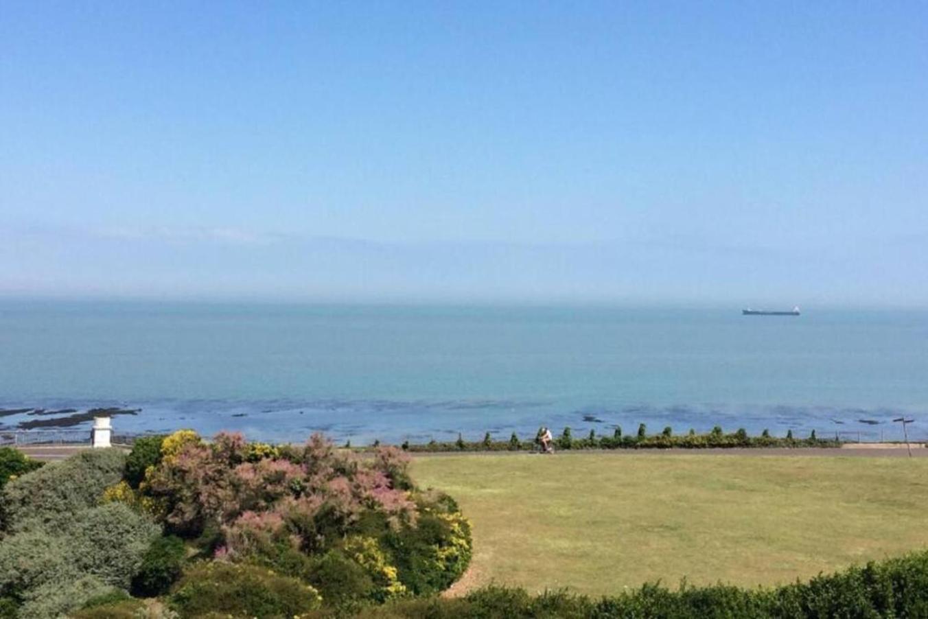Captain'S Quarters - Stunning Sea Views Apartment Margate Luaran gambar